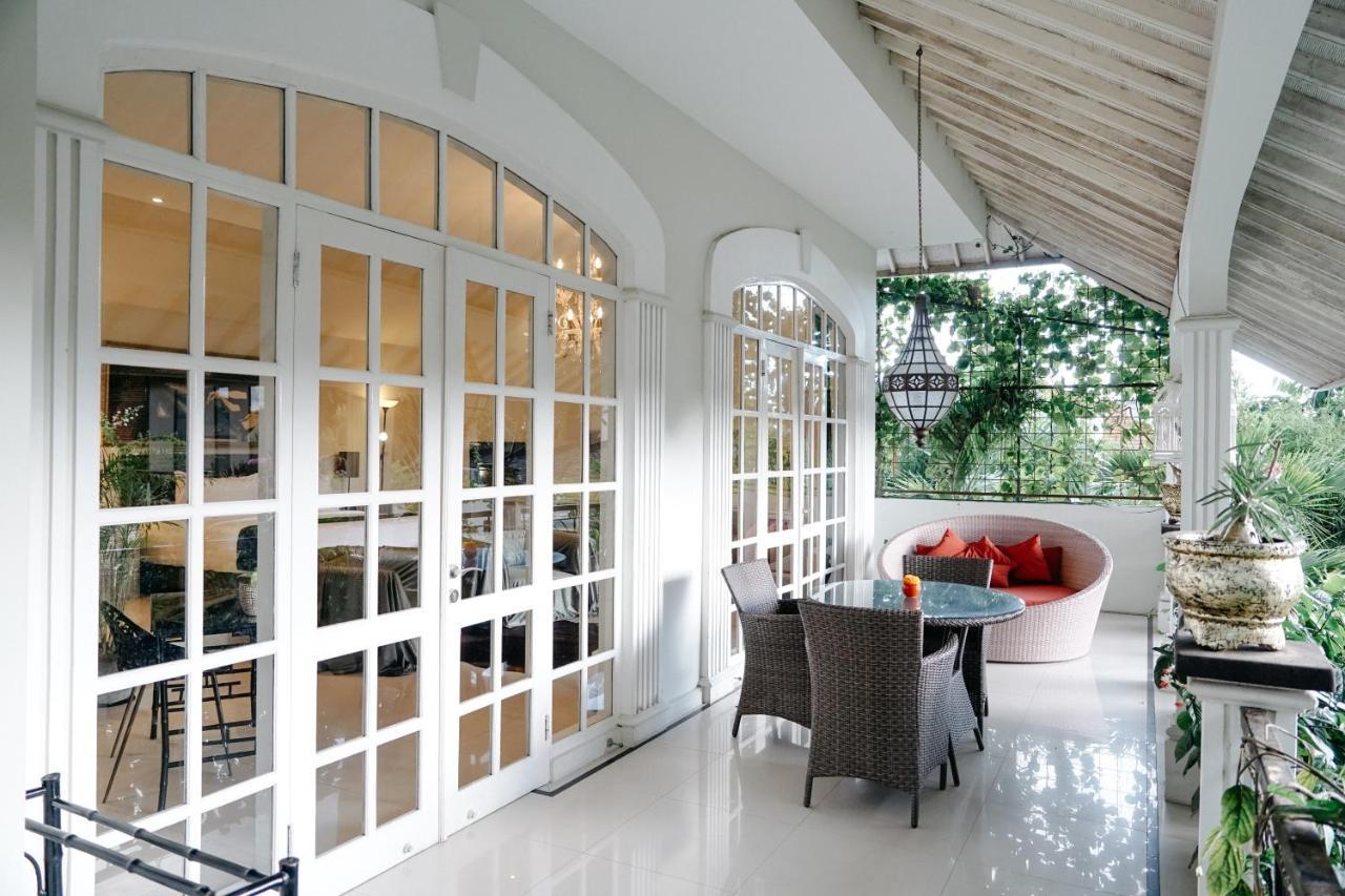 Отель Casa Artista By Kresna Hospitality Семиньяк Экстерьер фото